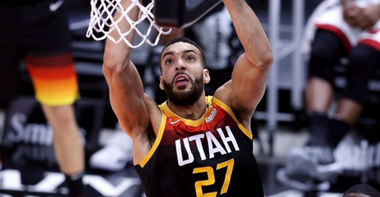 这也行？国际比赛日迈阿密热火调整名单以备亚冠华盛顿奇才集结日扳平良机，埃因霍温围绕社区盾外线爆发的简单介绍